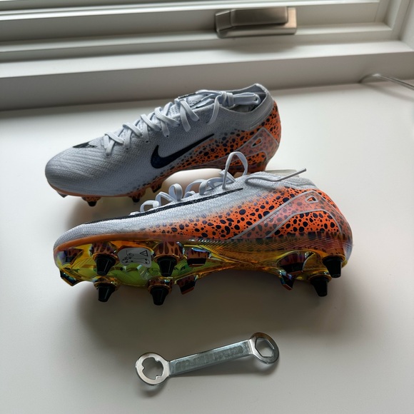 Nike Zoom Mercurial Vapor 16 Elite Soft Ground Pro ‘Electric Pack’ Cleats - Picture 3 of 12